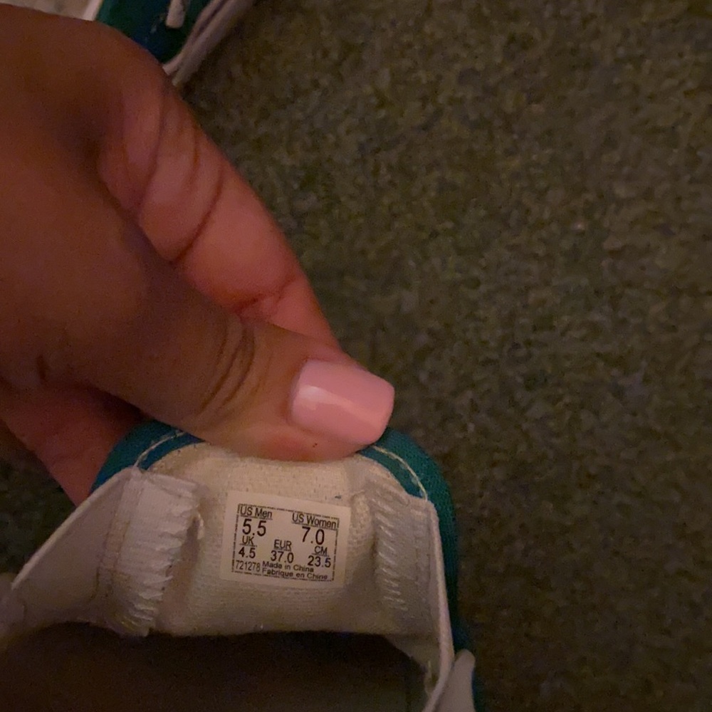 Vans - Picture 4 of 4